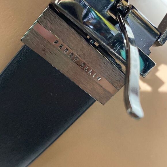 Perry Ellis Men's Black Faux Leather Silver Prong Buckle Single Strap Belt 34/85 - Picture 5 of 16